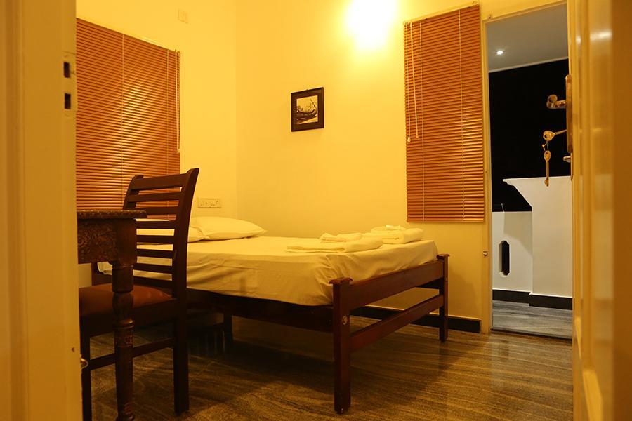 Janatha Homestay Kochi Екстер'єр фото